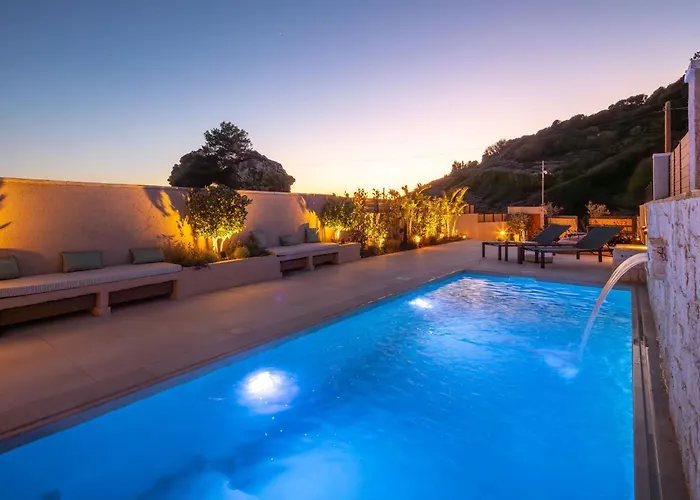 别墅 Sofimar By The *