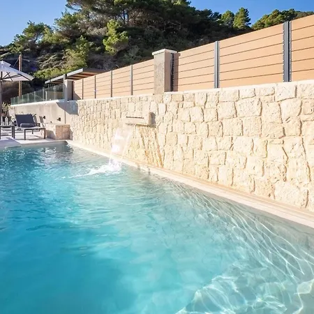 Villa Sofimar By The *